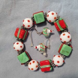 Handpainted Glass beaded Christmas bracelet and earrings